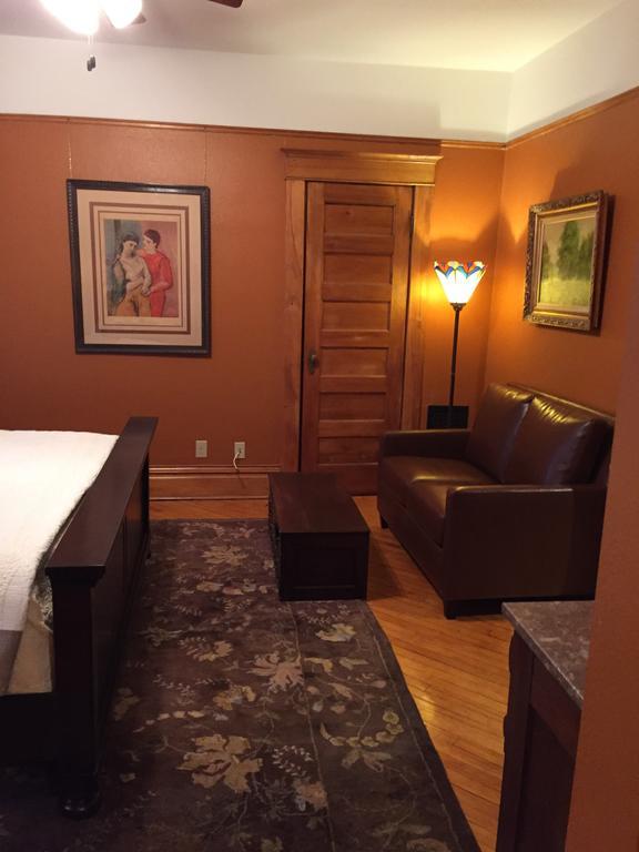 Burford House Suites Iowa City Bagian luar foto