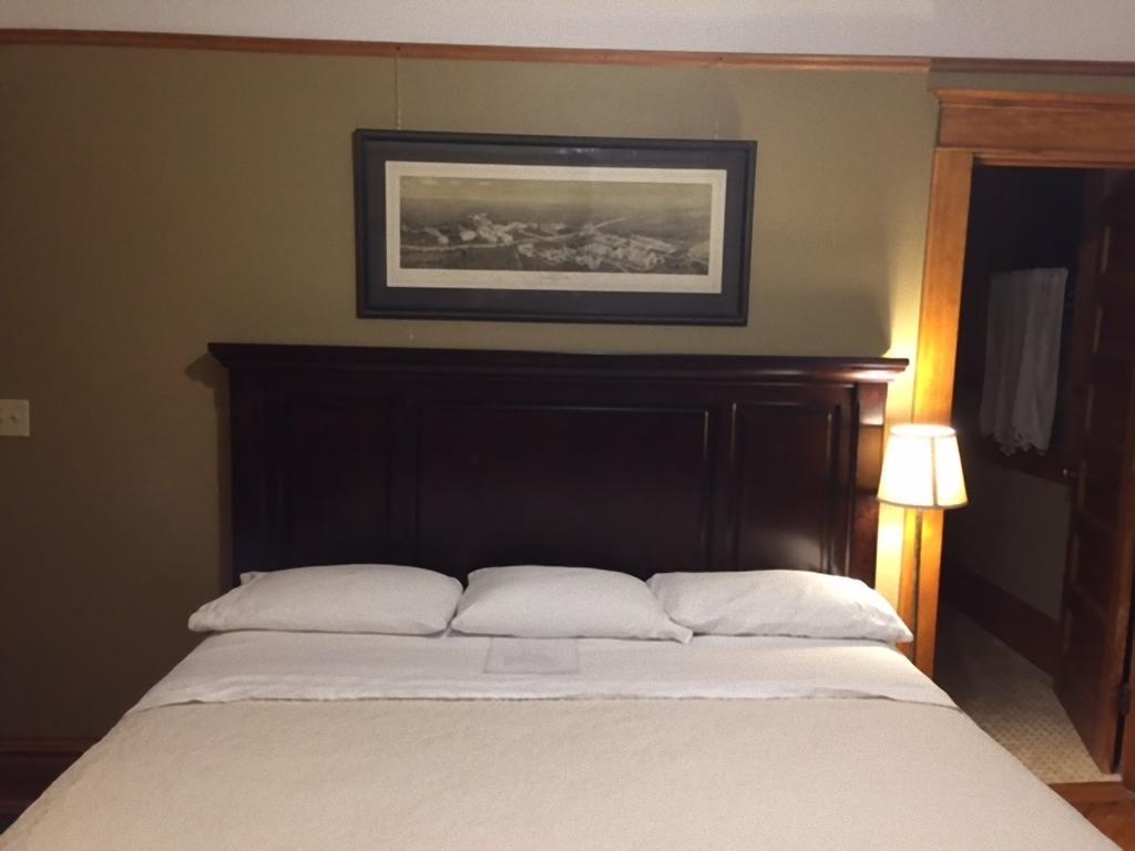 Burford House Suites Iowa City Bagian luar foto