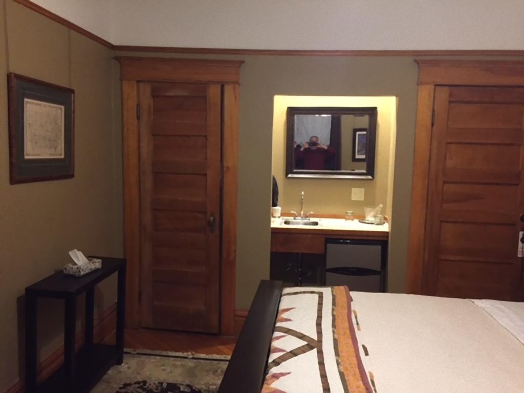 Burford House Suites Iowa City Bagian luar foto